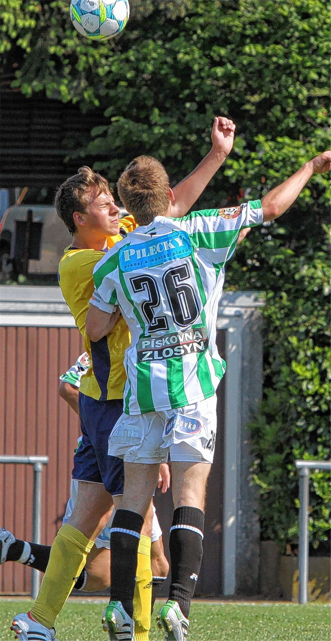 Klare Sache: Vor einem Jahr stellte Bohemians Prag (in Grün-Weiß) im Finale das klar bessere Team und schlug Phönix Lomersheim mit 1:0. Archivfoto: Eigner
