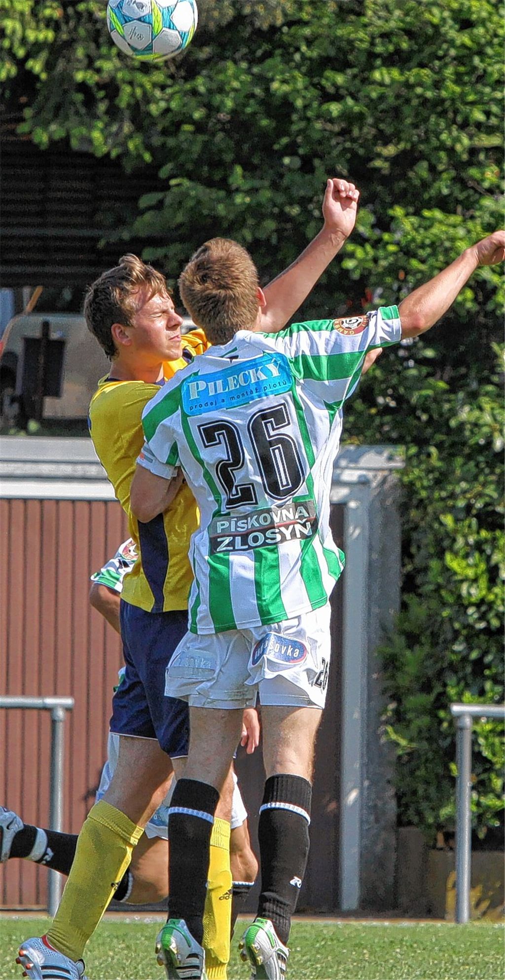 Klare Sache: Vor einem Jahr stellte Bohemians Prag (in Grün-Weiß) im Finale das klar bessere Team und schlug Phönix Lomersheim mit 1:0. Archivfoto: Eigner