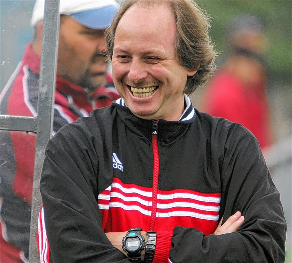 Klaus Kerler zu seiner Zeit bei der TuS Ellmendingen im Jahr 2010. Im Sommer übernimmt der 54-Jährige den TSV Maulbronn. Foto: Rubner