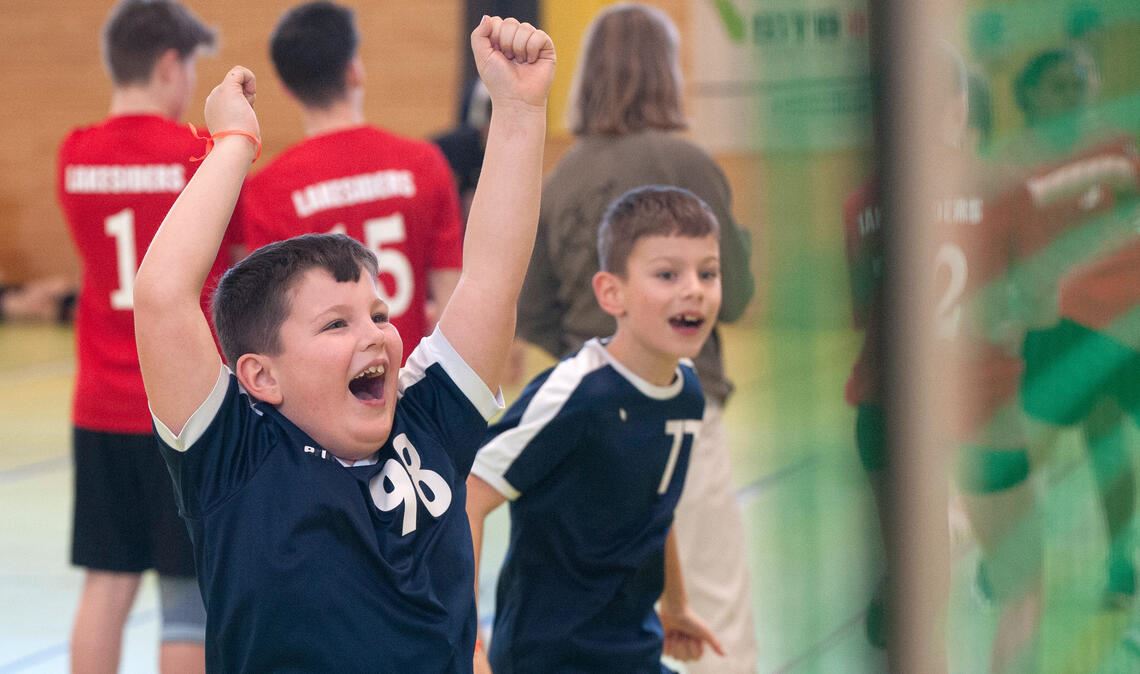 Kleine Sportler, große Freude: Das Indiaca-Turnier in Ötisheim ist für Kinder und Erwachsene zwischen acht und 70 Jahren ein Höhepunkt im Sportjahr. Fotos: Fotomoment