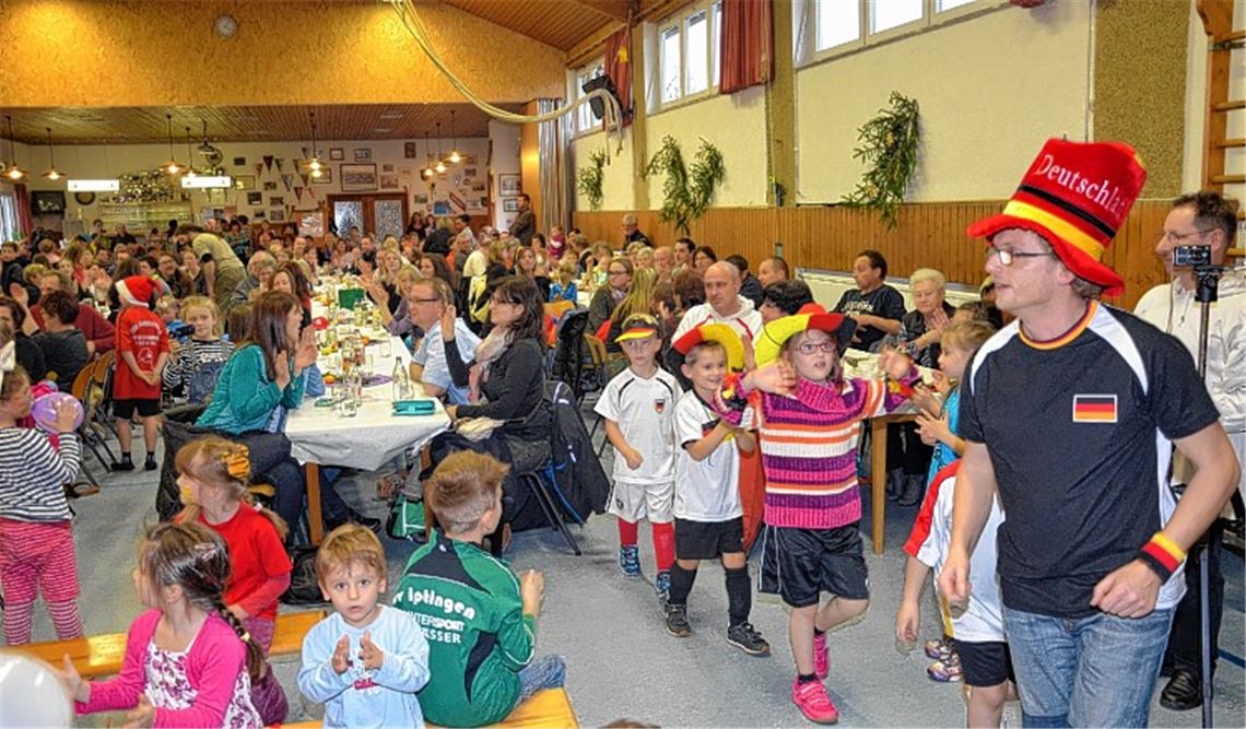 Kleine Weltmeister halten Einzug in der TSV-Halle in Großglattbach.