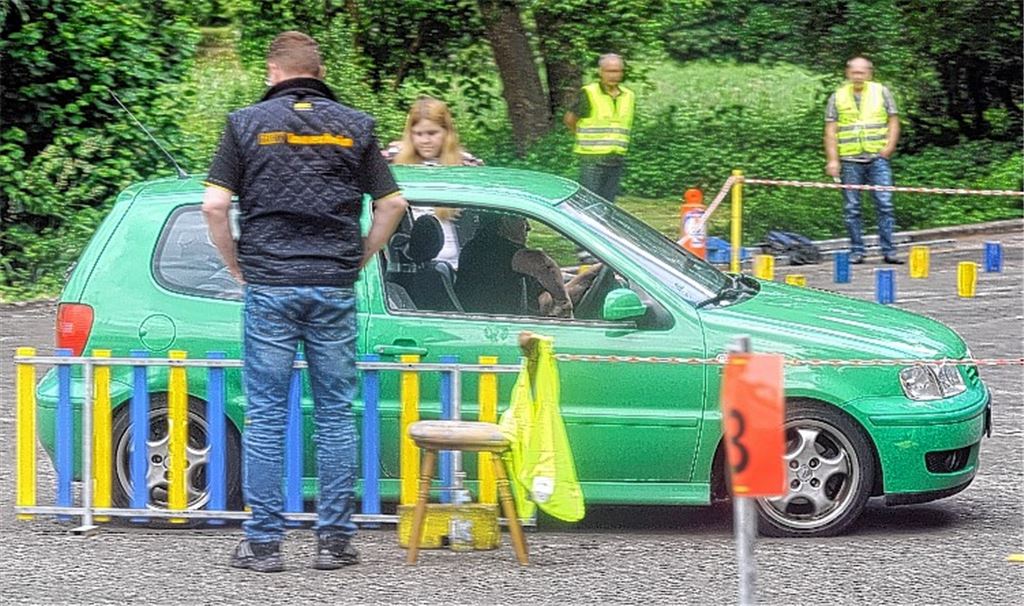 Turnierfahrer starten rückwärts