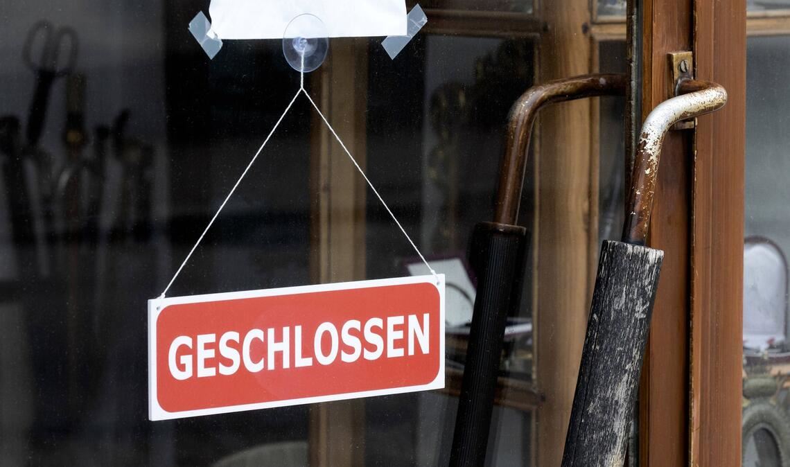 Kleinere Läden in Karnevalshochburgen haben teilweise geschlossen.