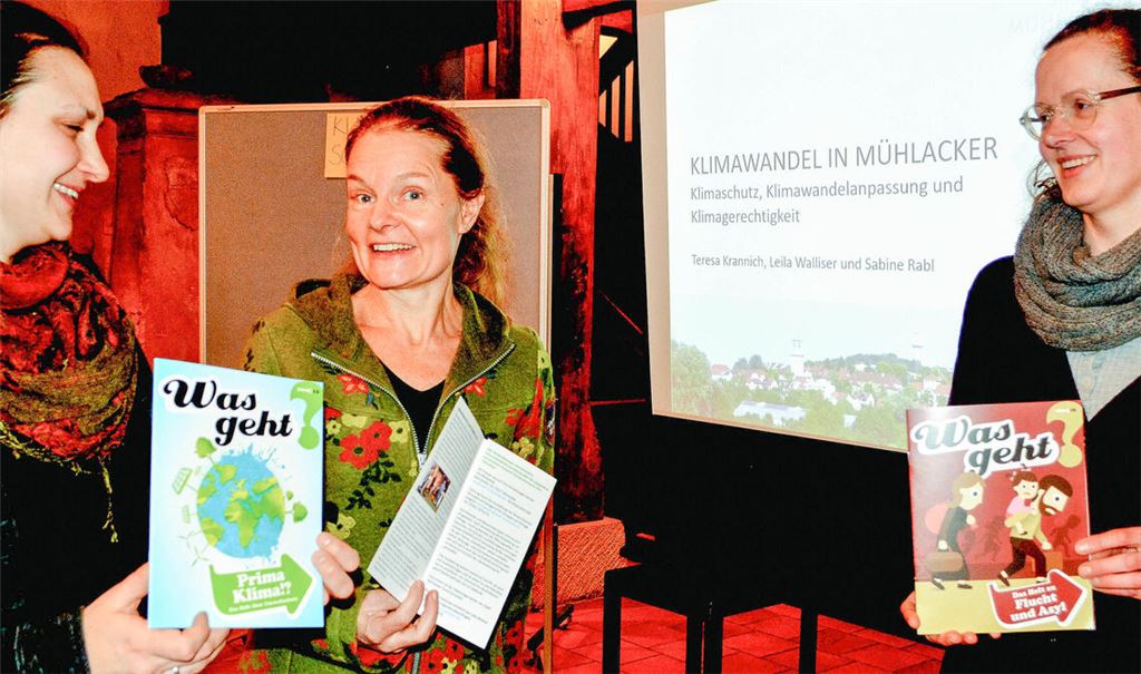 Klimawandel geht alle an: Teresa Krannich (v.li.), Leila Walliser und Sabine Rabl suchen den Dialog mit der Bürgerschaft. Foto: Stahlfeld