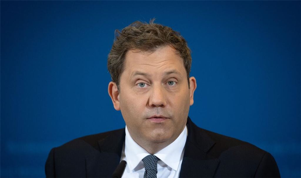 Klingbeil: "Der Iran-Krieg kostet Detschland Geld." .