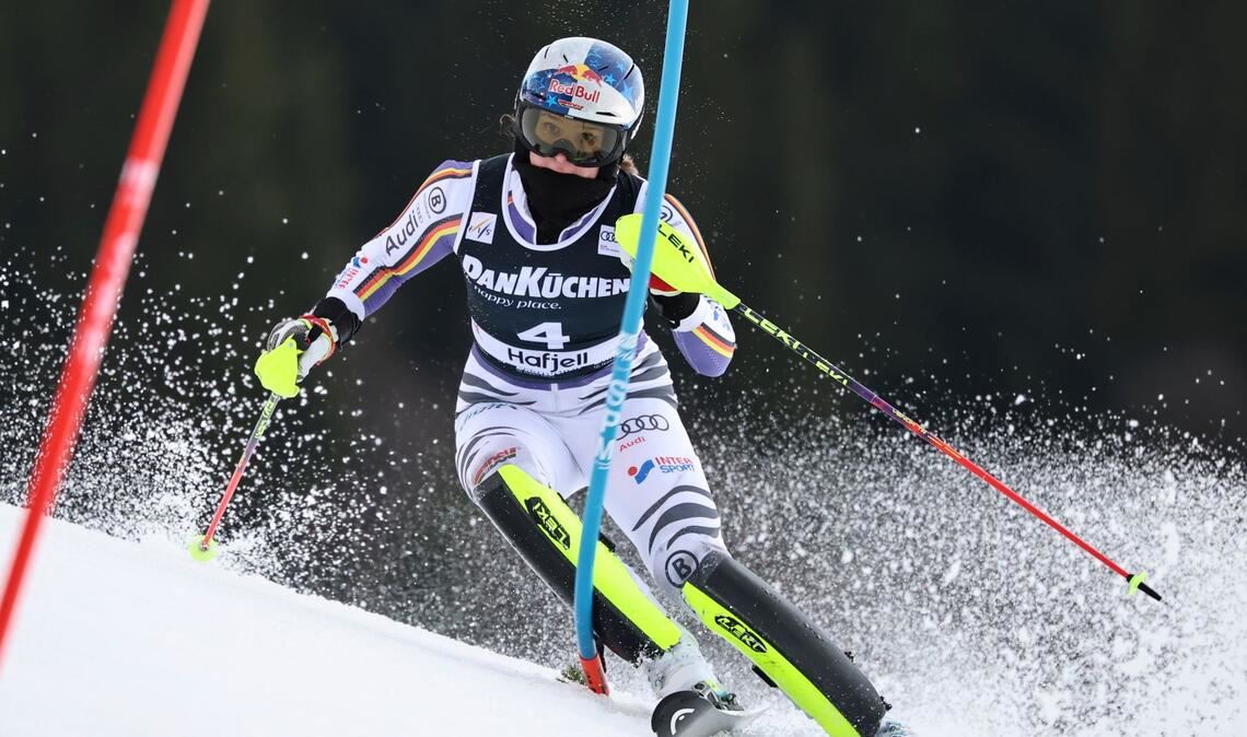 Konnte US-Star Shiffrin im Slalom nicht schlagen: das deutsche Ski-Juwel Emma Aicher.