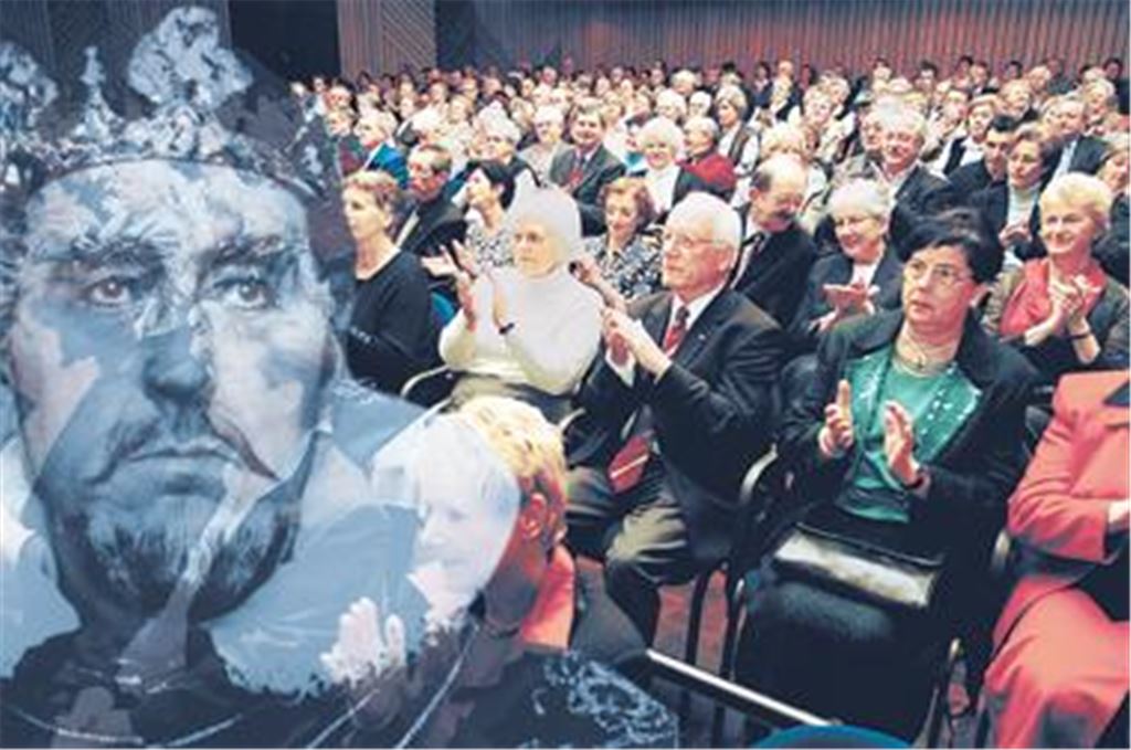 Konzerte im Gedenken an Gottlob Frick: Mit dem großen Mühlehof-Saal, der den Namen des Opernsängers trägt, stellt sich auch die Frage nach der Zukunft der Operngala. 
Fotomontage: Archiv