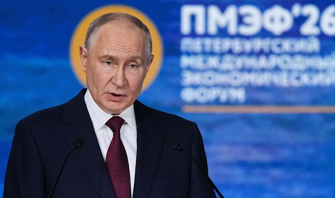 Kremlchef Wladimir Putin lehnte beim Wirtschaftsforum das Angebot des ukrainischen Präsidenten Wolodymyr Selenskyj zu einem Treffen für direkte Friedensgespräche ab.