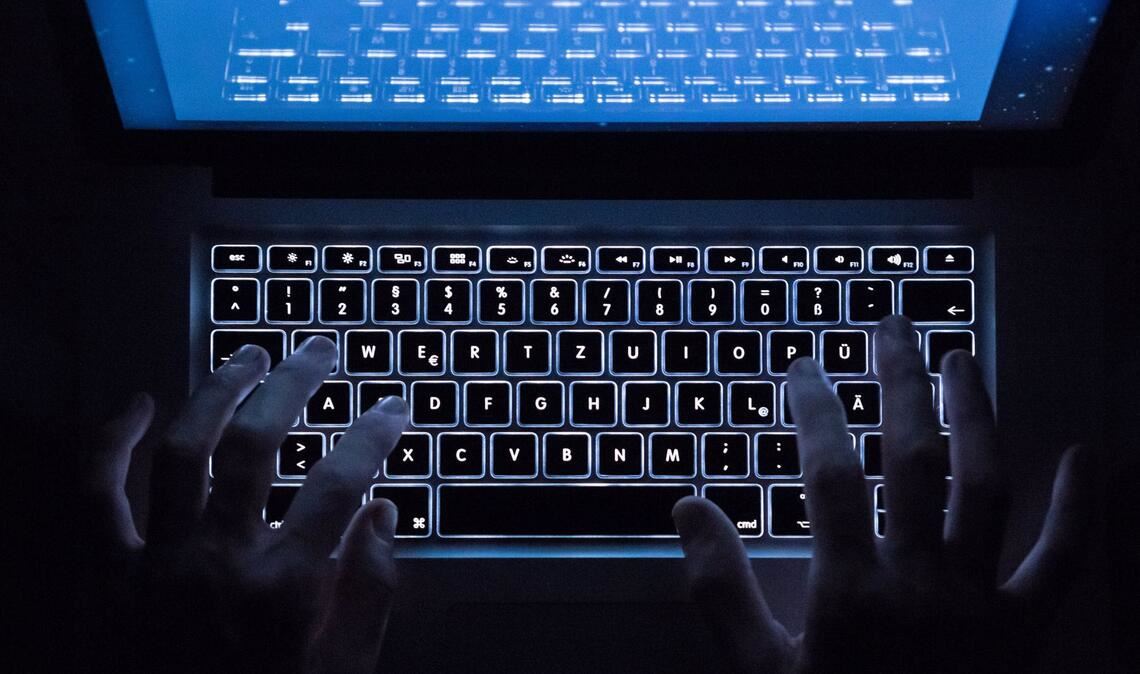 Kritiker fürchten um die Sicherheit der Daten von niederländischen Bürgerinnen und Bürgern.