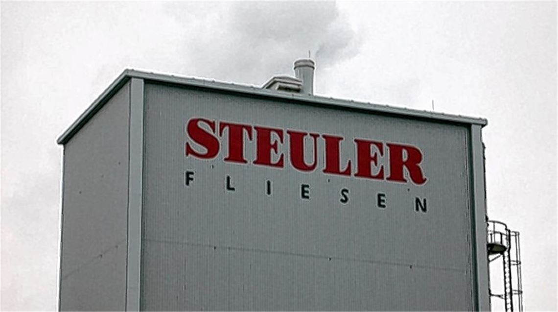 Künftig unbeleuchtet: die Anlage der Firma Steuler-Fliesen an der Industriestraße.
