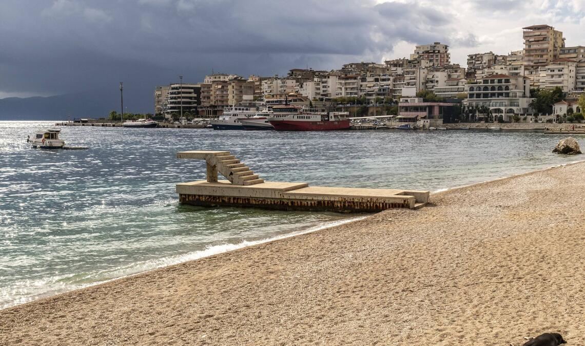 Küstenort Saranda in Albanien.