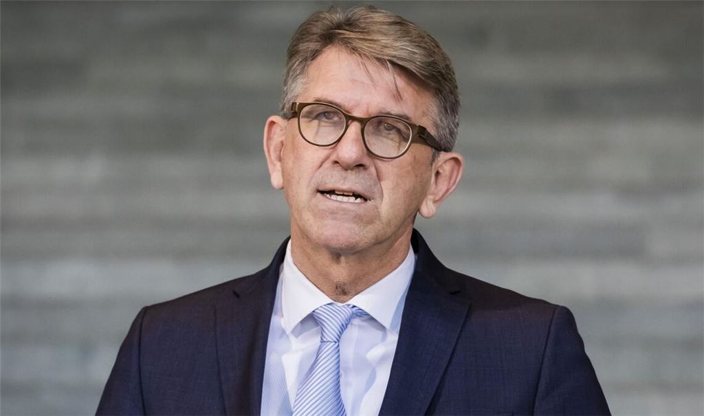 Kulturstaatsminister Wolfram Weimer sagt die Verleihung des Deutschen Buchhandlungspreises ab (Archivfoto).