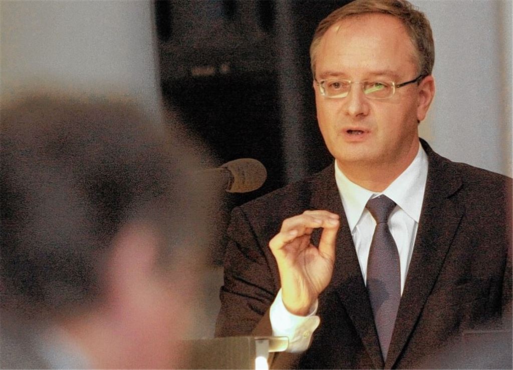 Kultusminister Stoch wirbt bei den Realschullehrern für grün-rote Reformen. 