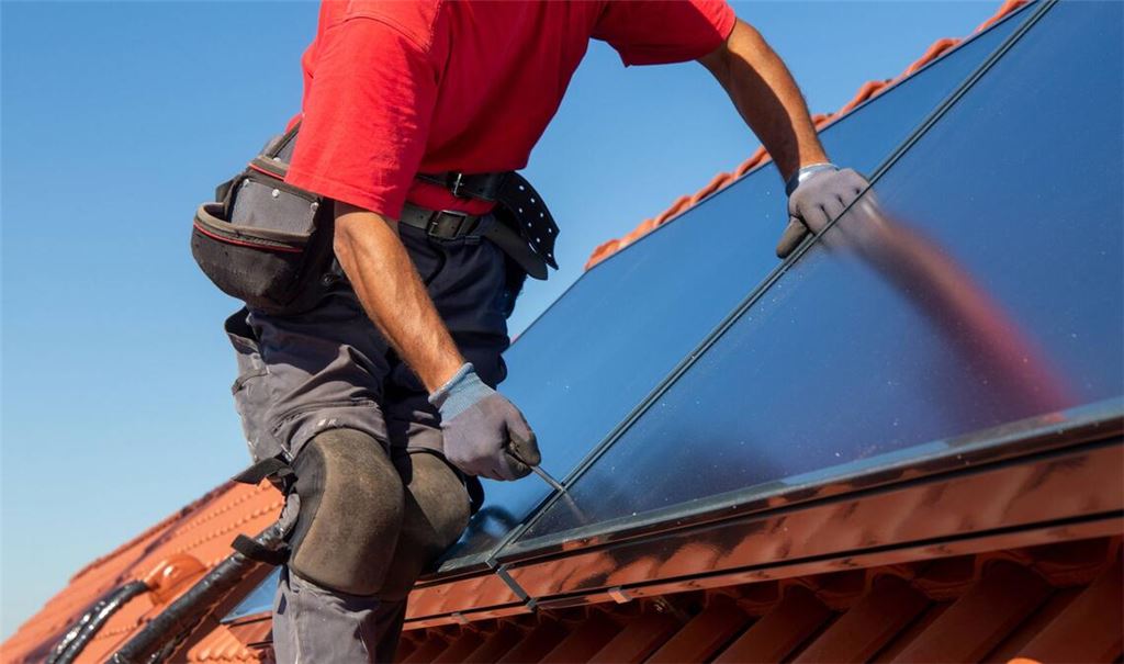 Kunden beschweren sich über mangelhafte Montage ihrer Anlagen – unter anderem.