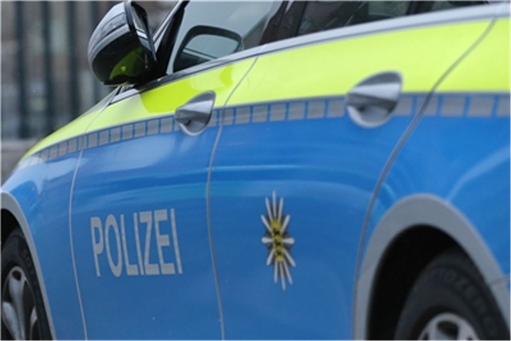 Kurz vor dem Wohngebiet Stöckach in Mühlacker überholte am Montagmittag gegen 12 Uhr eine Fahrerin auf dem Weg in Richtung Ötisheim ein vor ihr fahrendes Auto und verursachte dabei einen Unfall. Symbolbild Huber