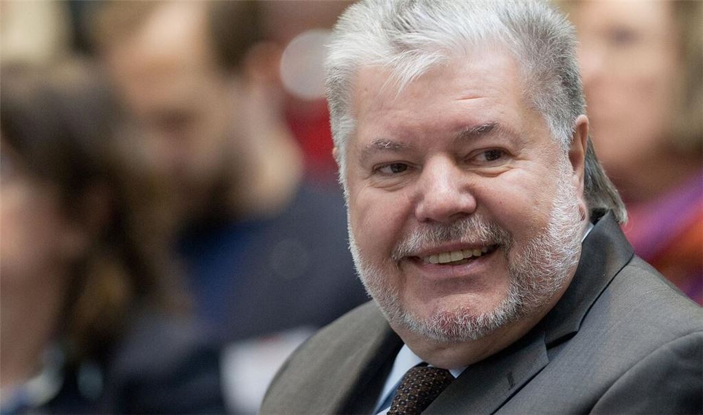 Kurz vor der Landtagswahl in Rheinland-Pfalz hat Ex-Ministerpräsident Kurt Beck (SPD) den Wahlkampf Cem Özdemirs  kritisiert (Archivfoto).