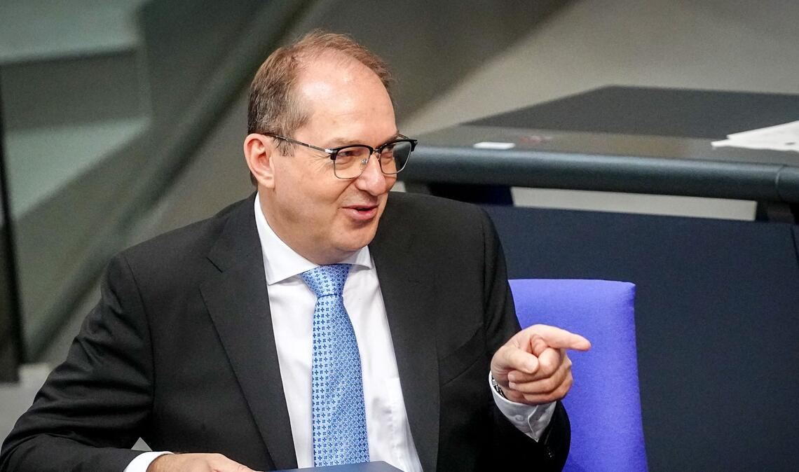 Kurz vor der parlamentarischen Sommerpause war der Gesetzentwurf zu sicheren Herkunftsländern und Rechtsschutz bei Abschiebehaft und Ausreisegewahrsam in erster Lesung beraten worden. (Archivfoto)