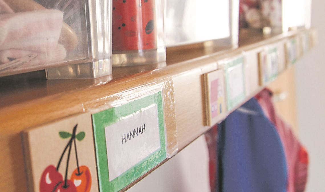 Kurzfristige Schließungen und verkürzte Öffnungszeiten in den Kindergärten sind für viele Eltern ein Problem. Symbolbild: Archiv