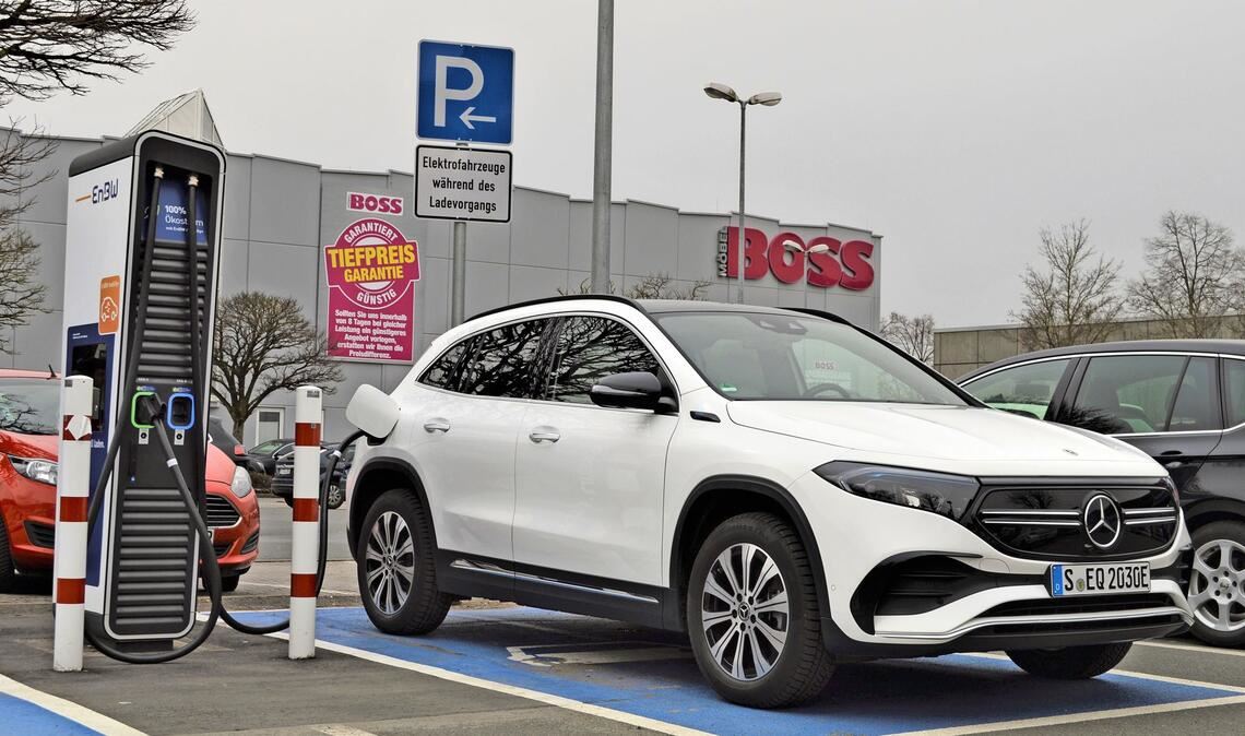 Kurzschluss droht: der elektrische Mercedes-Benz EQA.