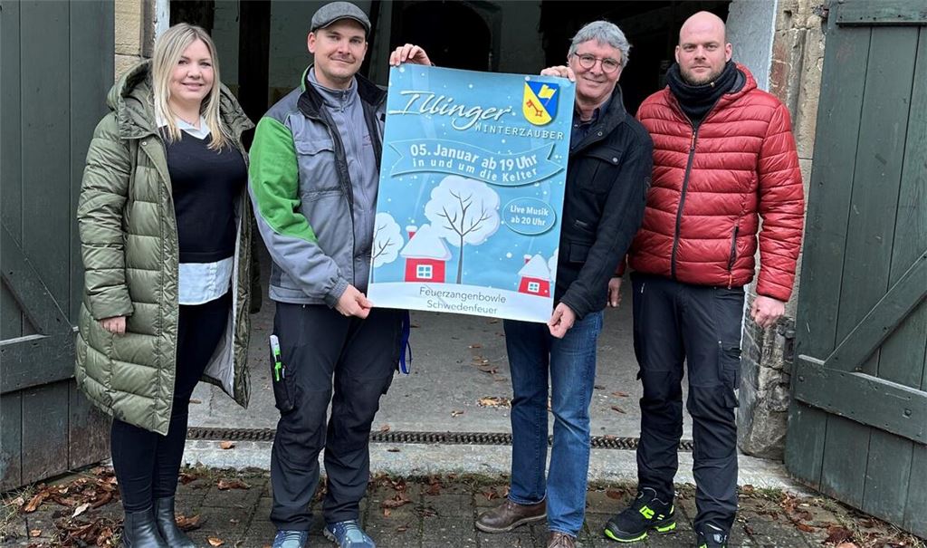Laden zum Winterzauber ein: Angelina Mielke (v.li.), stellvertretende Hauptamtsleiterin, Matze Gutstein, Illingens Bürgermeister Armin Pioch und Hausmeister Markus Meyer. Foto: Bögel