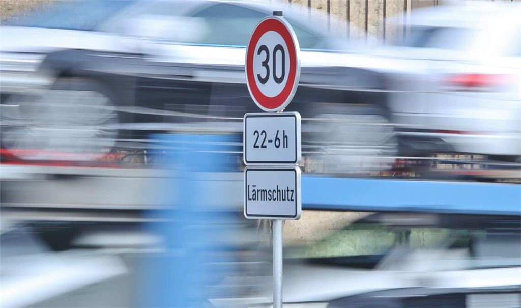 Lärmschutz kann ein starkes Argument für Tempo 30 sein. Archivfoto: Huber