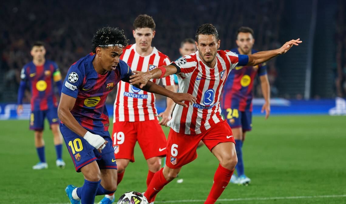 Lamine Yamal (links) und der FC Barcelona lieferten sich ein hitziges Duell mit Atlético Madrid.