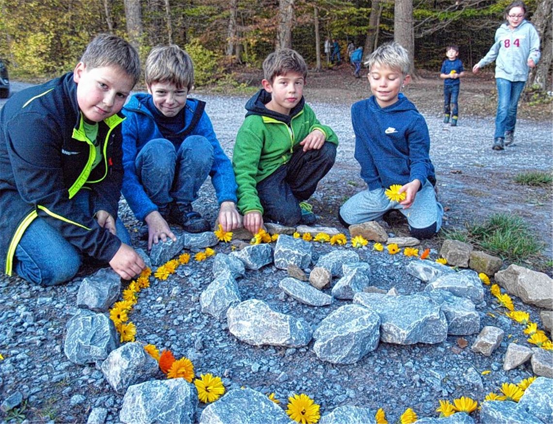 Stadtkinder genießen das Leben in der Natur