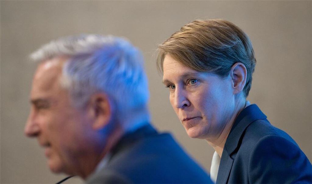 Landespolizeipräsidentin Stefanie Hinz mit Innenminister Strobl