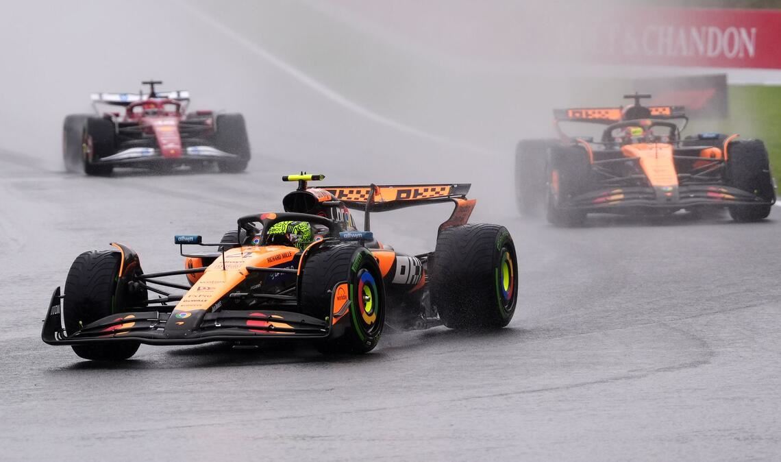 Wieder XXL-Wartezeit in Spa: Piastri siegt nach Regenchaos Lando Norris führte nur kurz vor Oscar Piastri.