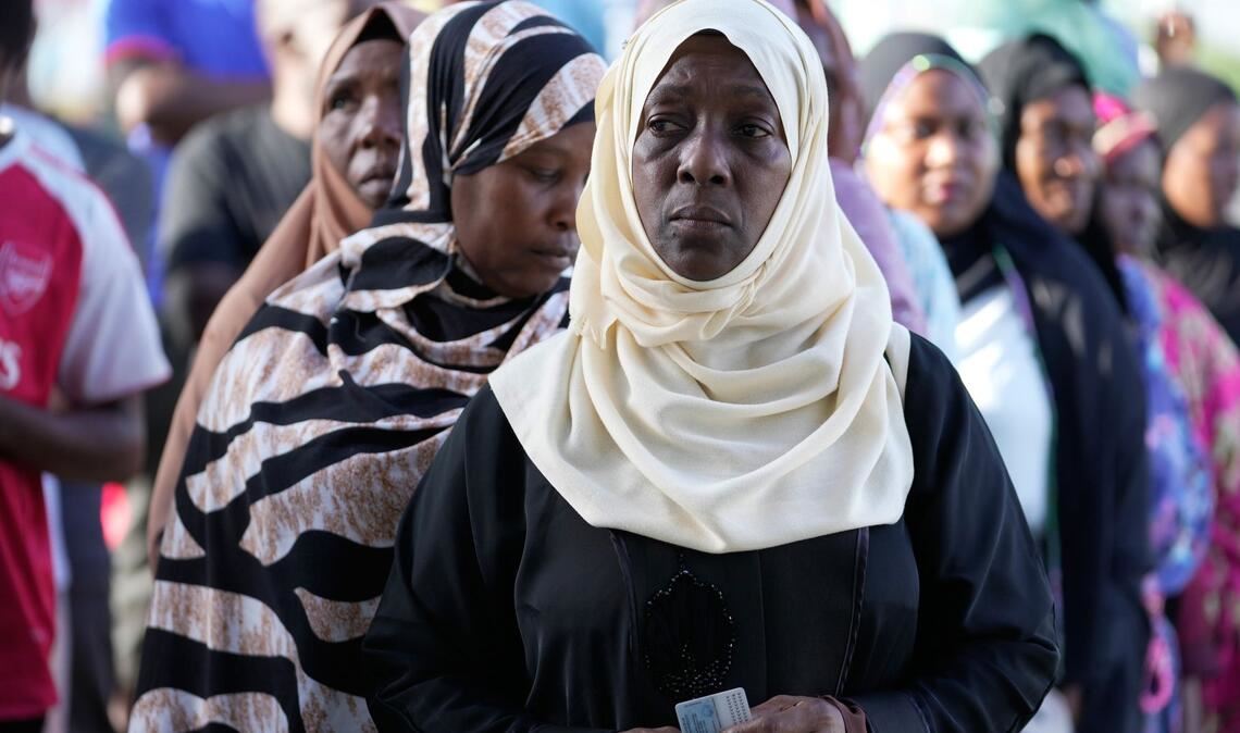 Lange Schlangen bei den Parlamentswahlen in Tansania