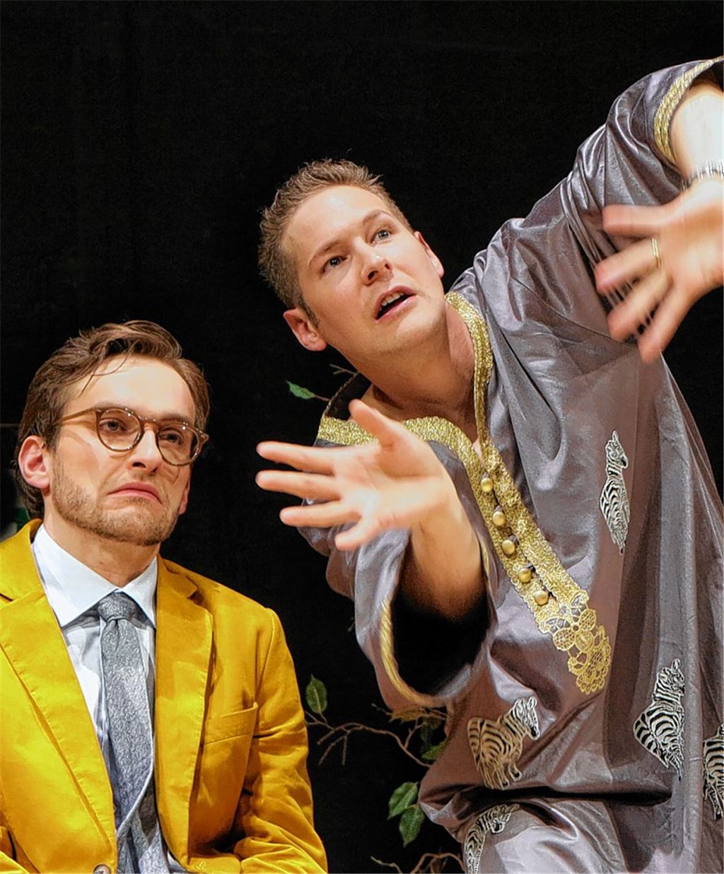 Nackte Tatsachen im Podium