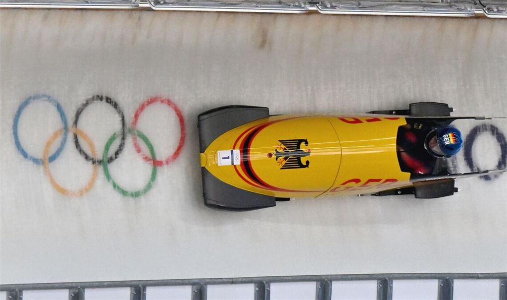 Laura Nolte startete mit Bahnrekord ins Monobob-Rennen.