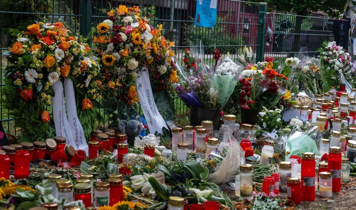 Tiefe Trauer im Saarland - Abschied von getötetem Polizisten Laut Staatsanwaltschaft wurde der Polizist von sechs Schüssen getroffen. (Archivbild)