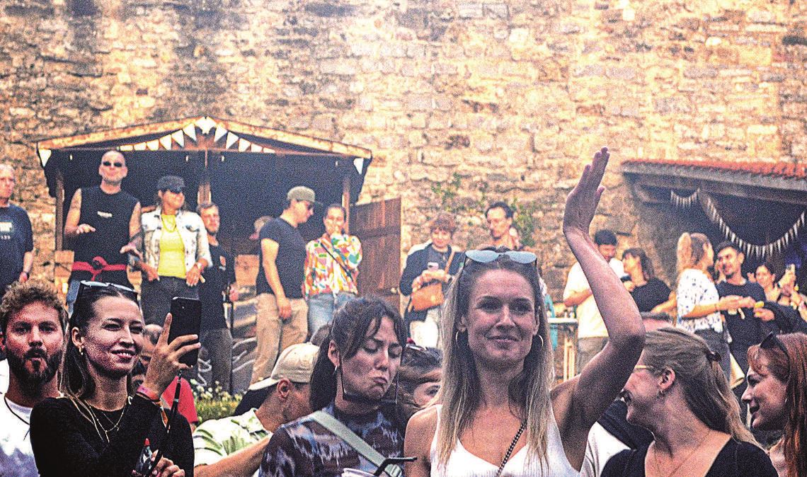 „Le Clique in the Castle“ erlebt eine Neuauflage auf der Burgruine. Foto: Archiv