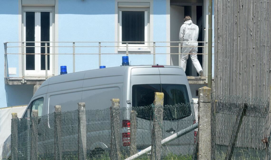Leichenteile im Garten des Hauses brachten die Ermittlungen ins Rollen - nun tauchte dort auch der Schädel auf. (Archivbild)