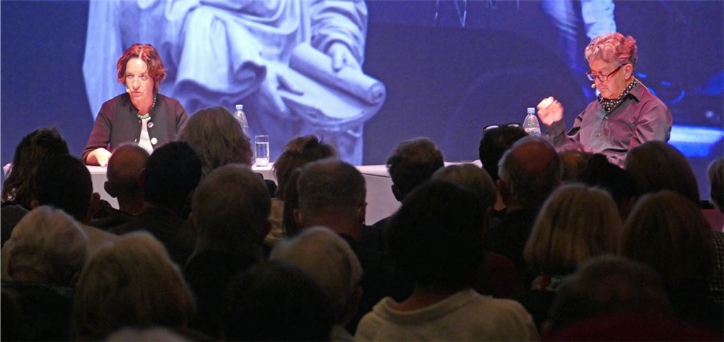 Lesen Texte von Reuchlin, Hesse und Lindeberg: Regina Bucher und Ernst Süss. Foto: Roth