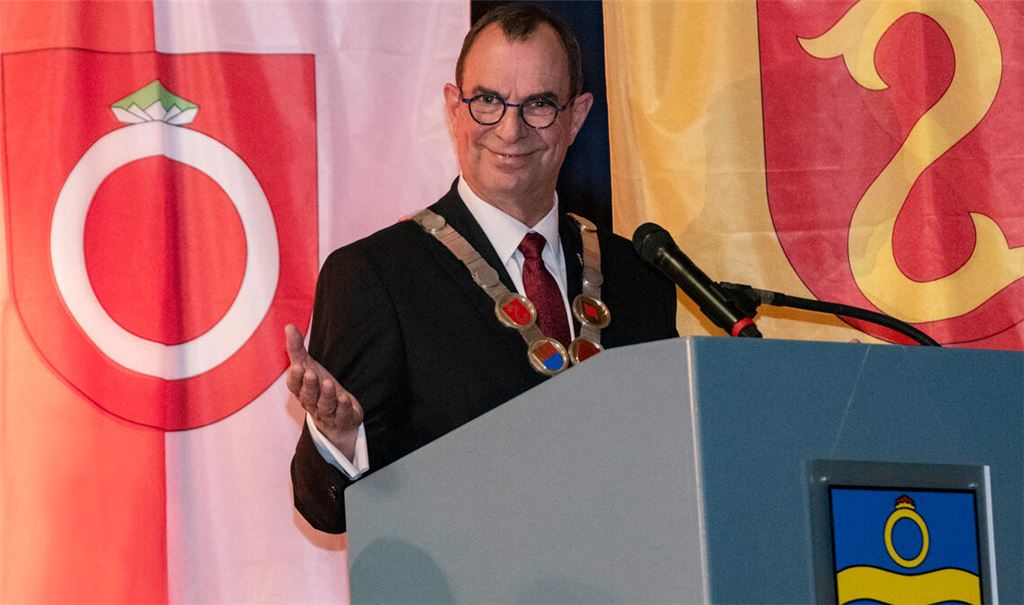 Letzte Neujahrsansprache: Frank Schneider gibt beim Empfang in Lienzingen seinen Rückzug aus dem Amt zum Jahresende bekannt. Fotos: Fotomoment