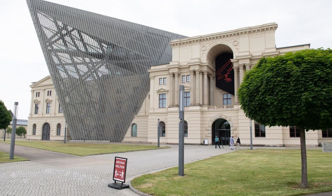 Libeskind gestaltete auch das Militärhistorische Museum in Dresden. (Archivbild)