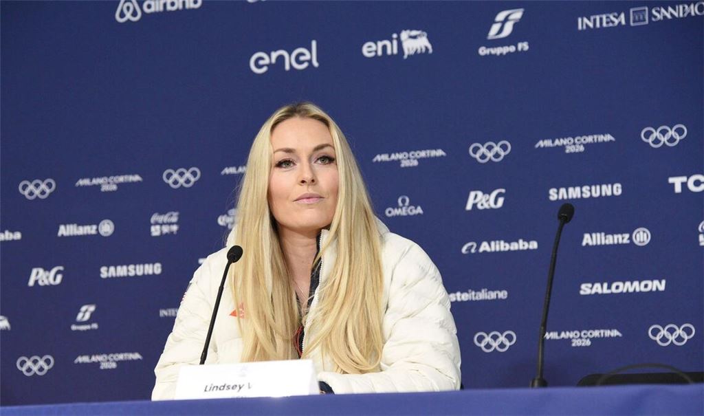 Lindsey Vonn hat sich das Kreuzband gerissen, will aber in der Olympia-Abfahrt starten.