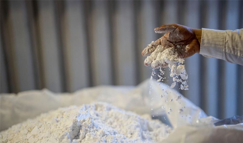 Lithium in einer chilenischen Verarbeitungsanlage. Dieser und viele andere Rohstoffe haben sich im ersten Quartal stark verteuert. (Symbolbild)