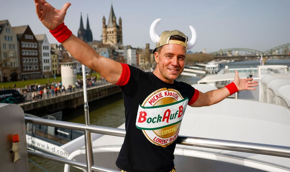 Lorenz Büffel feiert Jubiläum auf dem Rhein.
