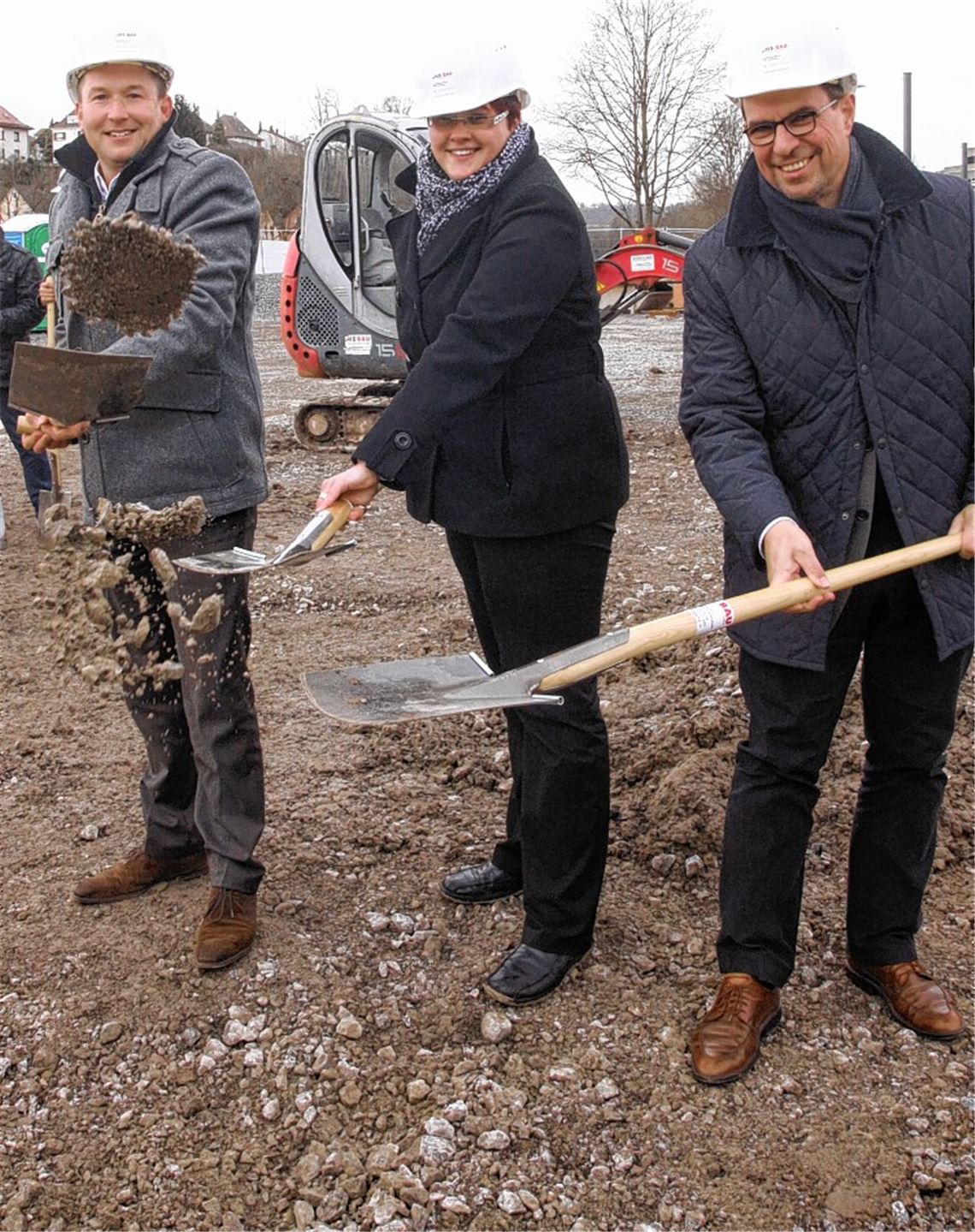 Los geht’s: OB Frank Schneider (re.) mit Polster-Chef Mirko Schindler und dessen Mitarbeiterin Cindy Peters, die für das Gartenschau-Catering verantwortlich sein wird.