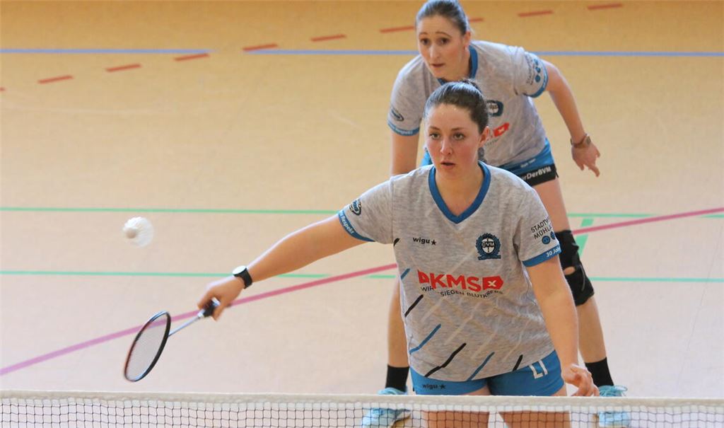 Louise Taube (vorne) und Luisa Schypulla müssen sich im Damendoppel gegen den Tabellenführer geschlagen geben. Foto: privat