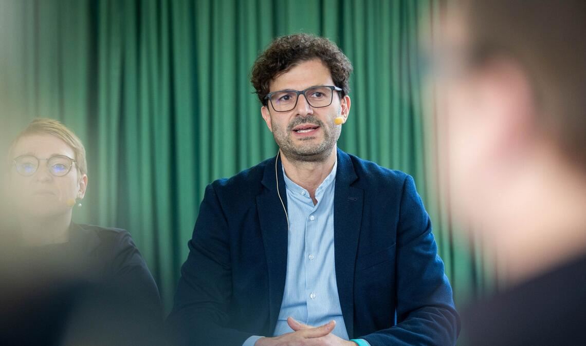 Luigi Pantisano bei einer Podiumsdiskussion in Stuttgart.(Archivbild)