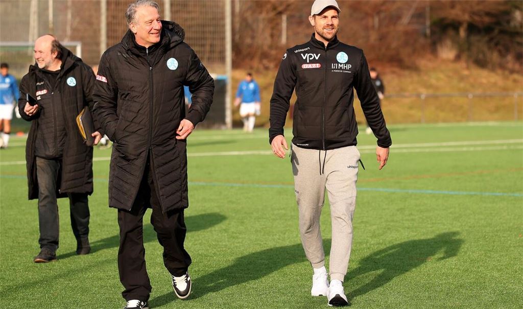 Lutz Siebrecht und Trainer Marco Wildersinn (re.): Mit Selbstvertrauen in die restlichen 14 Regionalligaspiele.