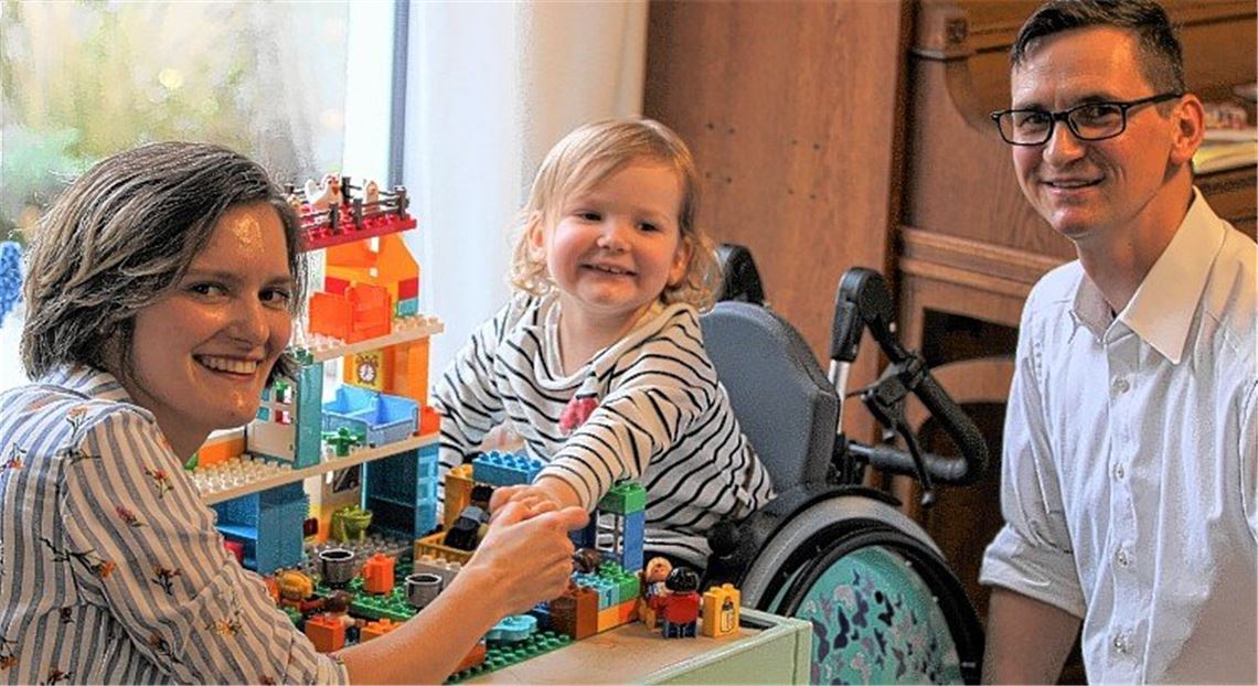 Kleine Kämpferin mit großem Strahlen