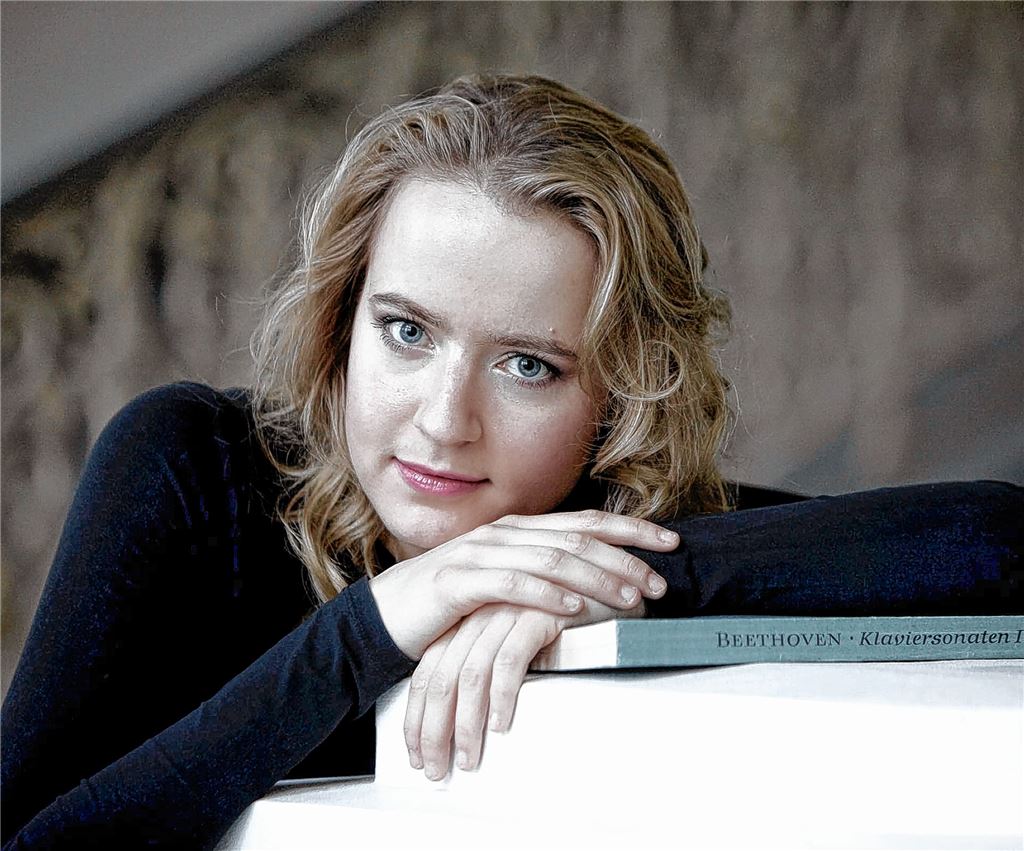 Magdalena Müllerperth, Solistin in Mozarts Klavierkonzert d-moll KV 466.