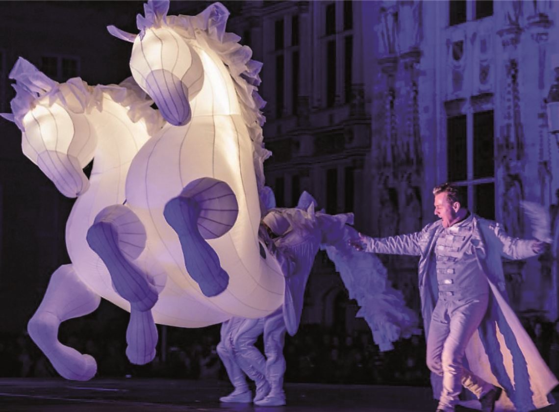 Magische Momente verspricht die Compagnie des Quidams, die Ende des Monats beim Pforzheimer Straßentheater-Festival auftreten wird. Foto: privat