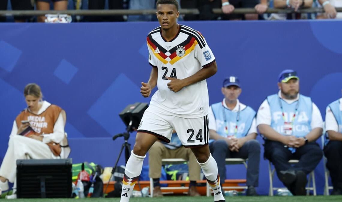 Malick Thiaw (Note 3): Der Innenverteidiger von Newcastle United durfte anstelle von VfB-Profi Finn Jeltsch, der auf der Bank Platz nehmen musste, spielen. Thiaw zeigte eine solide Leistung, und war, siehe Waldemar Anton, kaum gefordert.