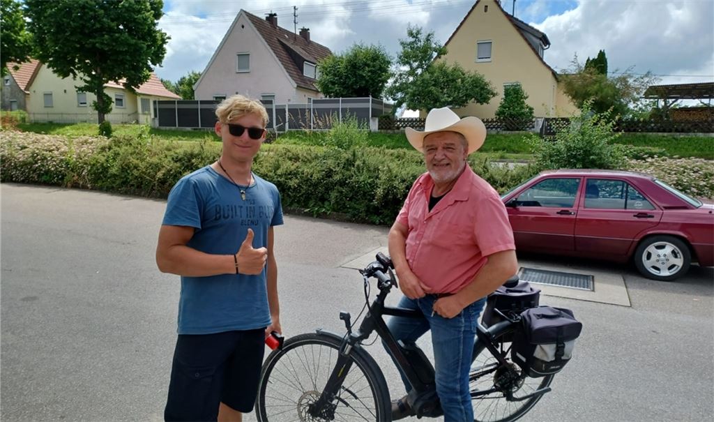 Malte (li.) und der „Sheriff von Dillingen“. Fotos: privat